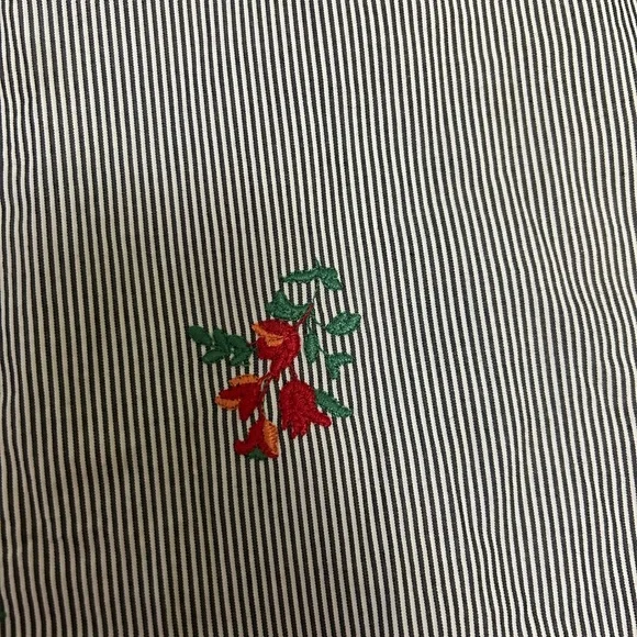 Blouse - Picture 2 of 3